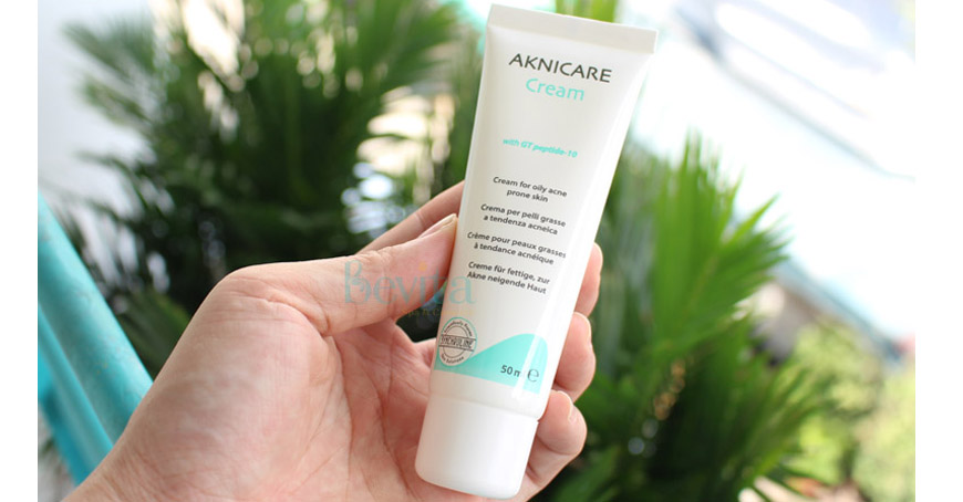 Kem trị mụn Aknicare 50ml